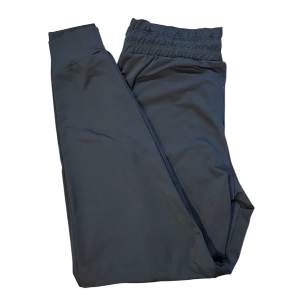 SOLD Under Armour Women’s Joggers Soft Black Sweat Pants Size Small